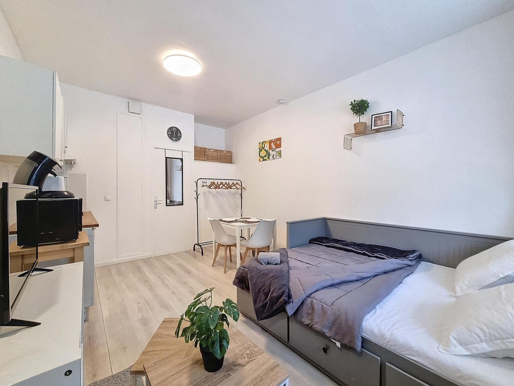 Budget Studio Proche Lac 세브리에 외부 사진